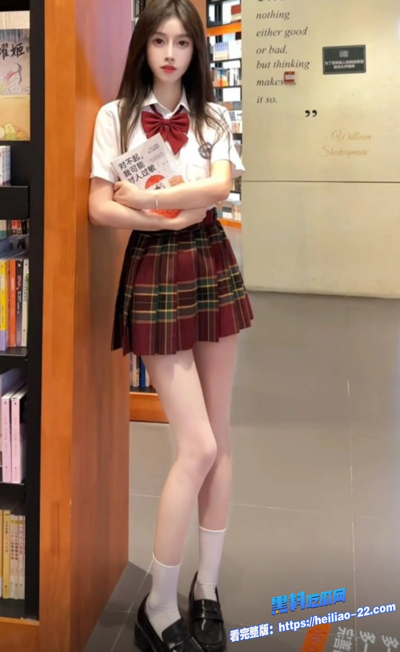 S型曲线极品女神和男友的私密直播视频意外流出戴眼镜的清纯妹子瞬间变骚浪尤物 2 S型曲线极品女神和男友的私密直播视频意外流出戴眼镜的清纯妹子瞬间变骚浪尤物 2