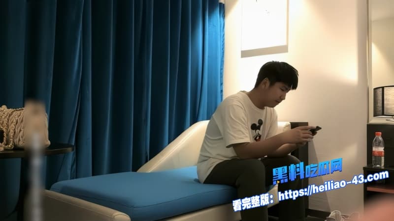 小宝寻花豪掷重金约操极品姐妹花床上轮番被疯狂调教2