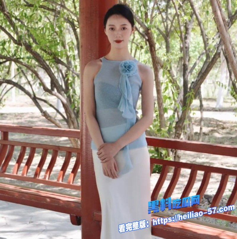 真实家庭乱伦拜金妹为还债主动勾引姐夫被大屌猛插到逼肿小姨子彻底沦陷4 真实家庭乱伦拜金妹为还债主动勾引姐夫被大屌猛插到逼肿小姨子彻底沦陷4