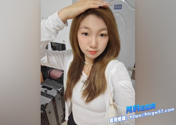 瓜友投稿 反差女大学生 韩某琦 大学处对象，在外面偷吃出轨被发现被迫分手，性欲强就喜欢被草 1WH700x500px1