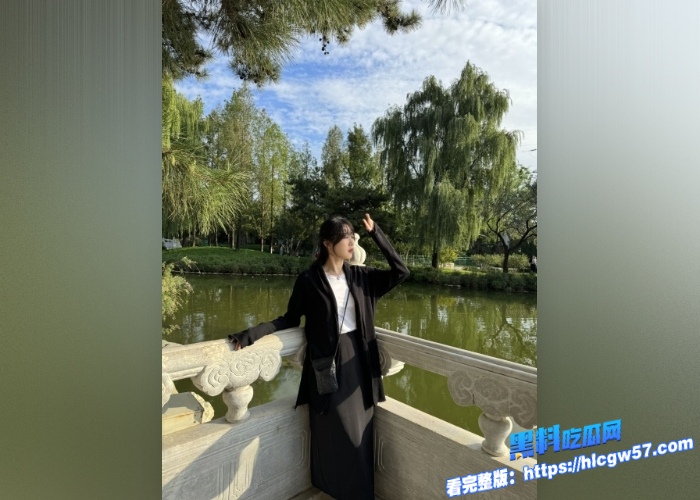 高颜值学生妹 化身精神小妹  大尺度自拍和金主做爱视频被曝光 主动乘骑榨精 被后入爆操骚逼 4