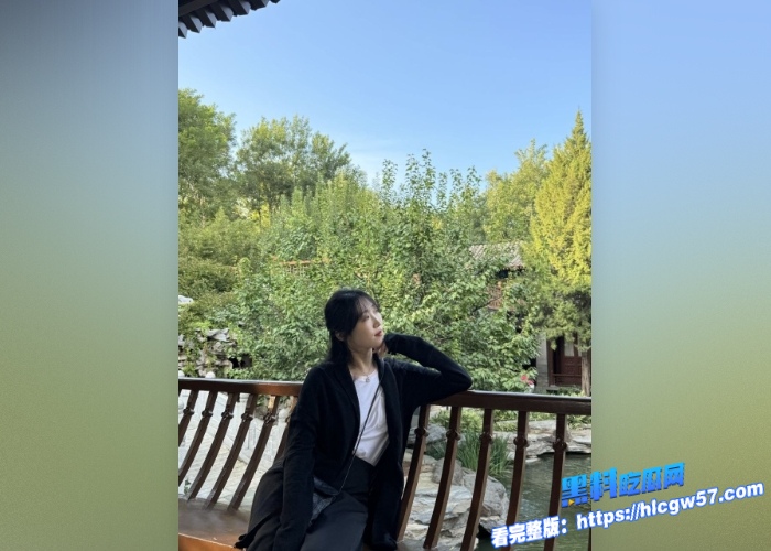 高颜值学生妹 化身精神小妹  大尺度自拍和金主做爱视频被曝光 主动乘骑榨精 被后入爆操骚逼 7