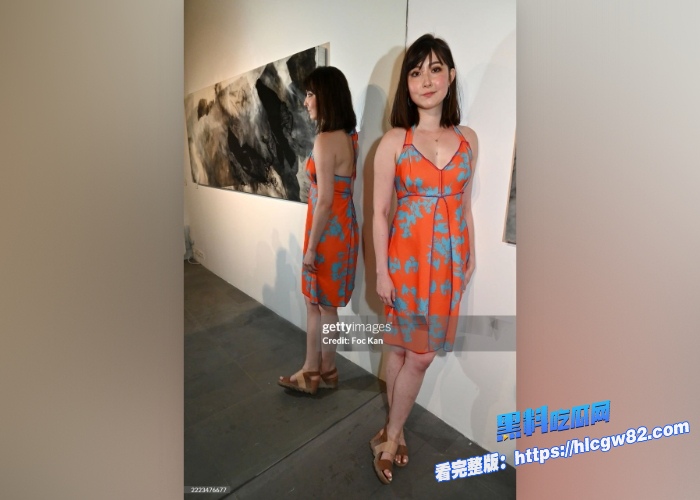 美国富二代华人知名画展艺术家王佳怡最新18岁下海拍片200美元一部完整版整理合集口交内射颜射样样齐全这是真母狗太炸裂了 图6