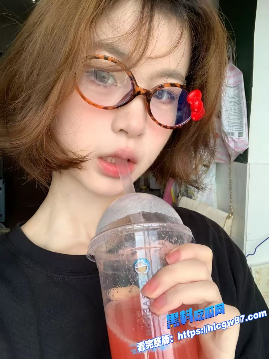 清纯圆脸学生妹开房视频全曝光 床上被男友狂野蹂躏，娇喘连连粉嫩身躯颤抖高潮 图3