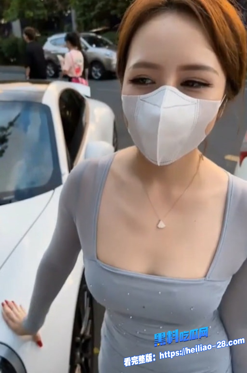 巨乳淫妻约炮金主视频曝光肥臀少妇穿紧身黑丝包臀裙被金主保时捷车里揉大白奶又带回酒店镜前爆操2 巨乳淫妻约炮金主视频曝光肥臀少妇穿紧身黑丝包臀裙被金主保时捷车里揉大白奶又带回酒店镜前爆操2
