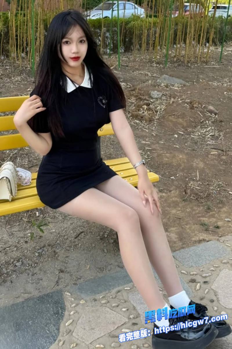 高颜值美女偷情炮友视频主动骑乘狂扭被操嗷嗷叫吞精求欢全程高能5
