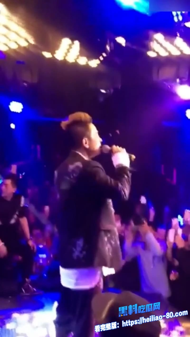 顶流明星陈小春演唱会高调宠妻应采儿转头夜店递房号撩妹被实锤人设彻底崩塌7 顶流明星陈小春演唱会高调宠妻应采儿转头夜店递房号撩妹被实锤人设彻底崩塌7