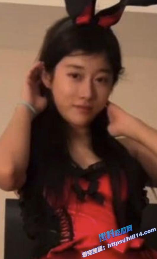 顶级富二代小妹妹 个人私密视频曝光 兔子情趣装加持 深喉口爆技术层出不穷!3 顶级富二代小妹妹 个人私密视频曝光 兔子情趣装加持 深喉口爆技术层出不穷!3