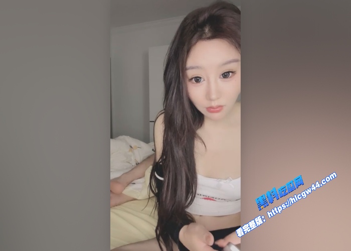 网红脸小骚货顶着高颜值勾魂的脸蛋骑乘着猛干淫水淌个不停骚得让人腿软 图1WH700x500px