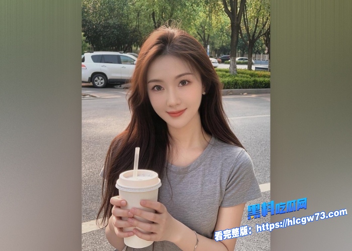 海角乱伦表姐在房间玩手机想摸表姐巨乳但是一直拒绝结果还是被我按在床上暴操内射喊的好爽超大声 图1