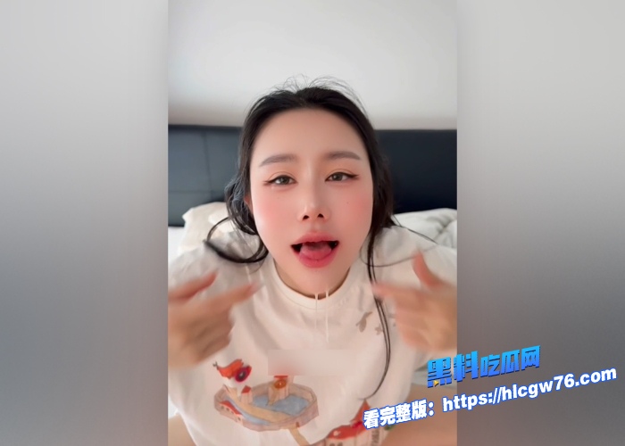 推特七十万粉丝高颜值大网黄汐梦瑶9月最新会员群视频流出爱慕哥哥的的妹妹在哥哥打飞机时突然闯入上演兄妹乱伦 图12 推特七十万粉丝高颜值大网黄汐梦瑶9月最新会员群视频流出爱慕哥哥的的妹妹在哥哥打飞机时突然闯入上演兄妹乱伦 图12