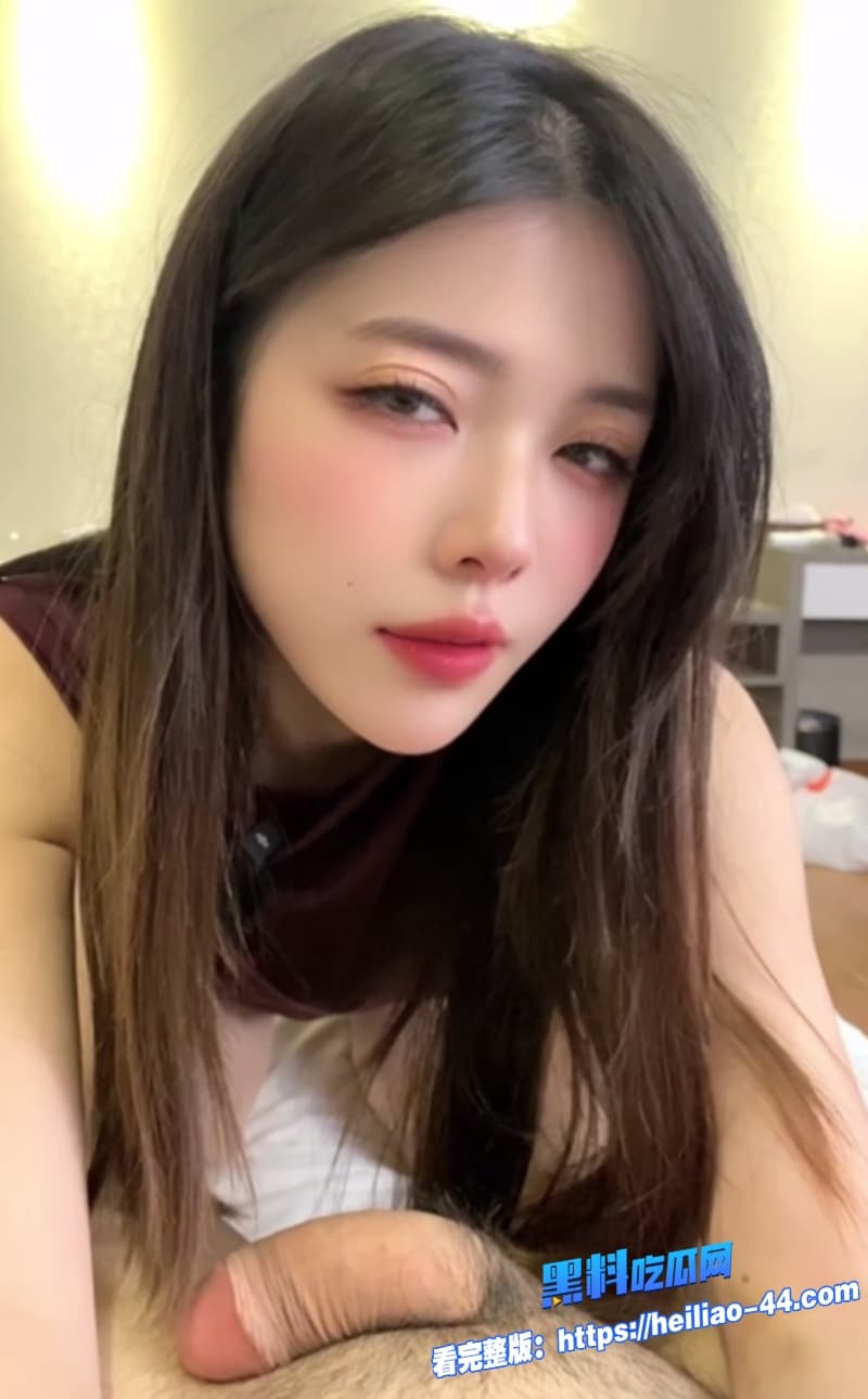 韩国极品尤物沈思缪与当地财阀性爱视频流出身穿性感制服彻底被调教成淫荡母狗2