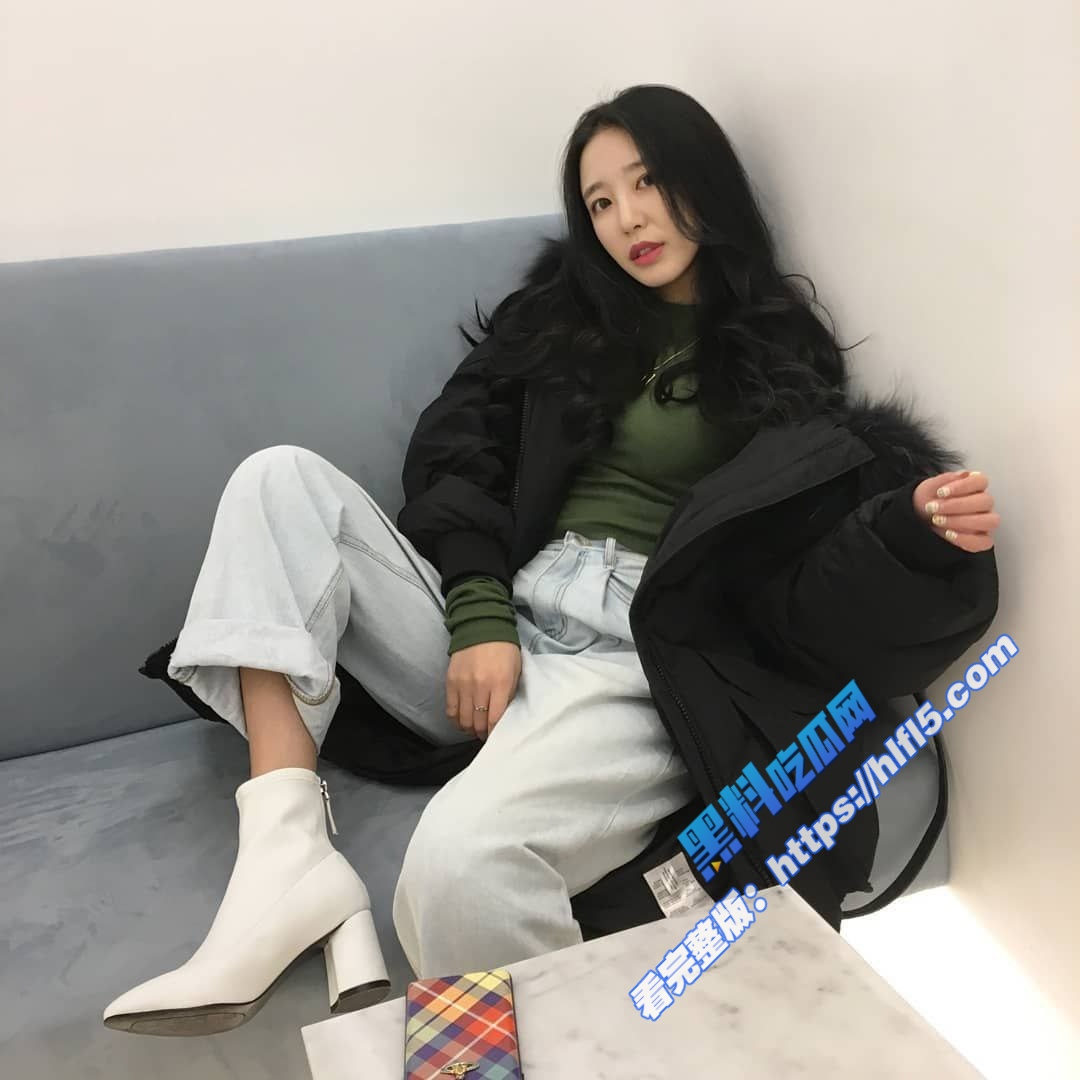 韩国高颜值母狗人妻 被渣男曝光大量私密不雅视频 各种姿势全都会 花样真多！3