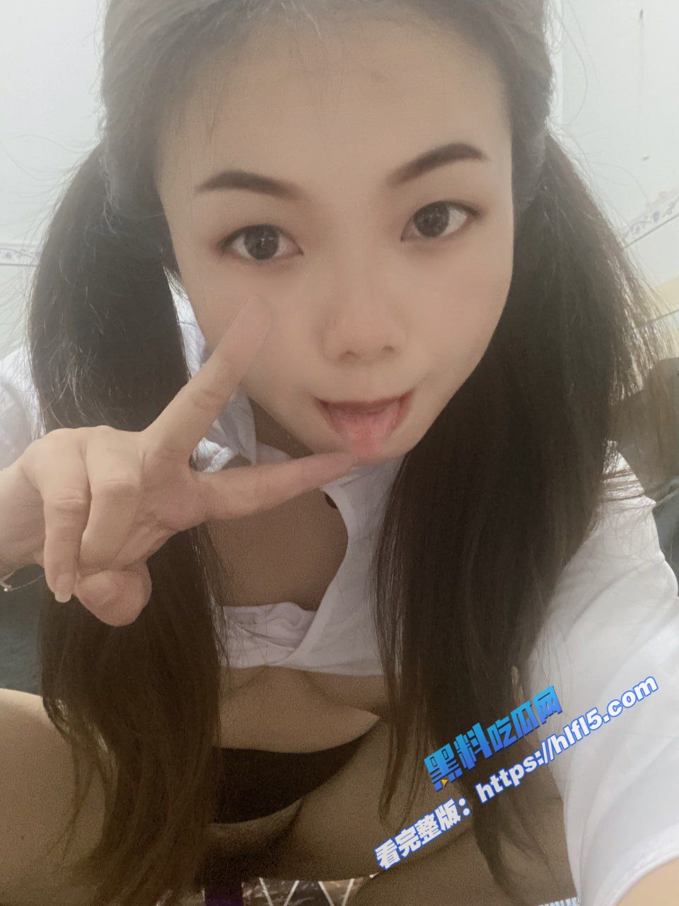 上海黄浦大学母狗淫荡的叫声 真的极其反差太骚了 没想到欲望这么大!3