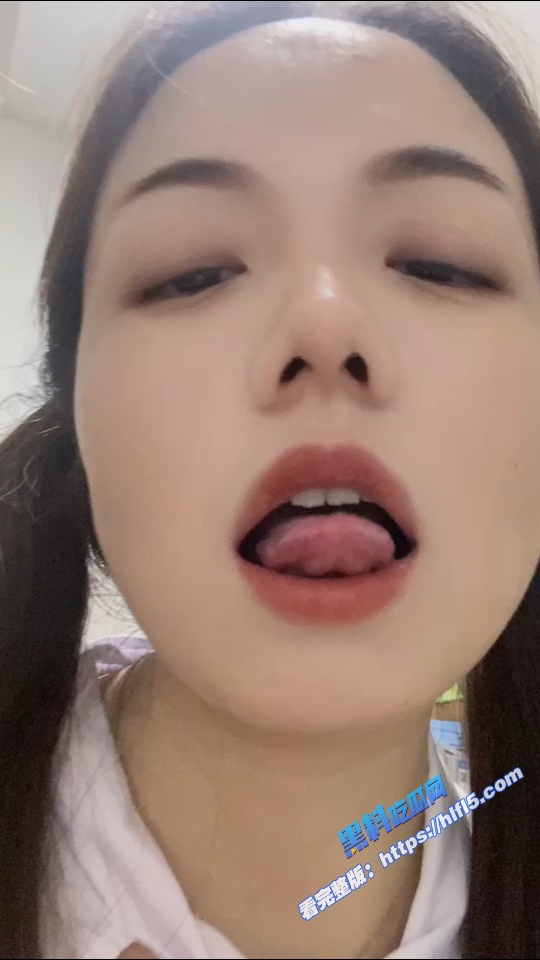上海黄浦大学母狗淫荡的叫声 真的极其反差太骚了 没想到欲望这么大!7