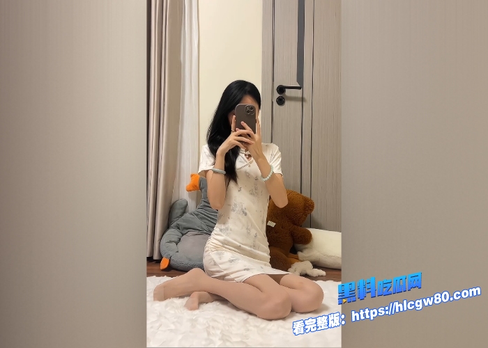 快手6万粉丝网红极品少妇小妮子呀足交福利大曝光肤白如雪颜值炸裂黑丝美腿诱惑套弄肉棒香艳十足喷汁高潮5 快手6万粉丝网红极品少妇小妮子呀足交福利大曝光肤白如雪颜值炸裂黑丝美腿诱惑套弄肉棒香艳十足喷汁高潮5