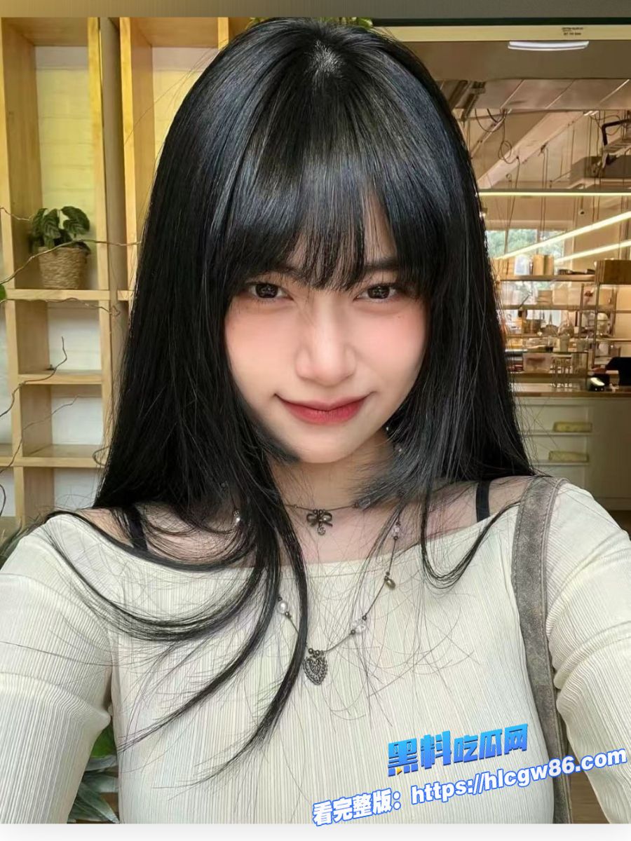 长相清纯的学生妹被主人爸爸各种调教  5