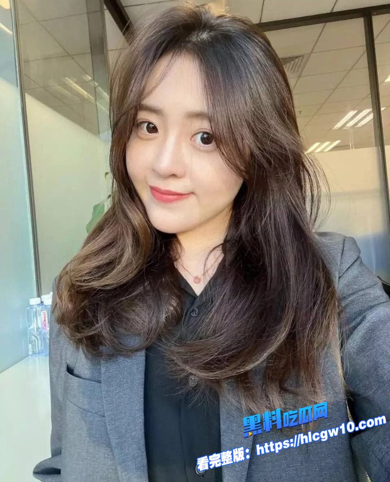 中南大学高颜值学生妹蔡丹婷白虎骚穴淫水是真的多超粉嫩的一线天嫩穴被无套爆操内射3