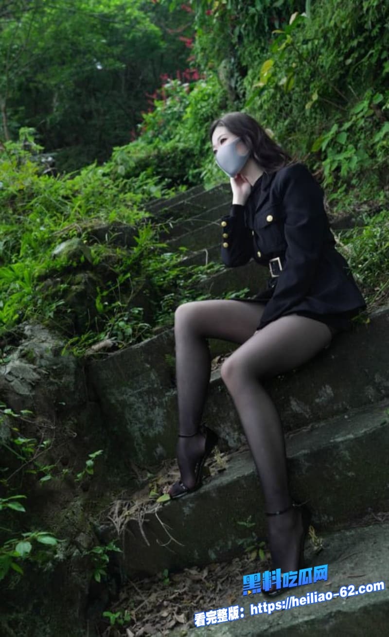 OnlyFans长腿女神Applecptv酒店性爱视频流出身穿性感黑丝被疯狂爆操娇喘声超诱惑4