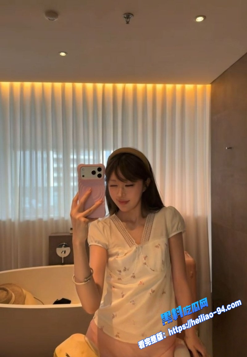 青岛工程职业学院女教师薛千千出轨学生离婚后约炮视频被泄露流出2