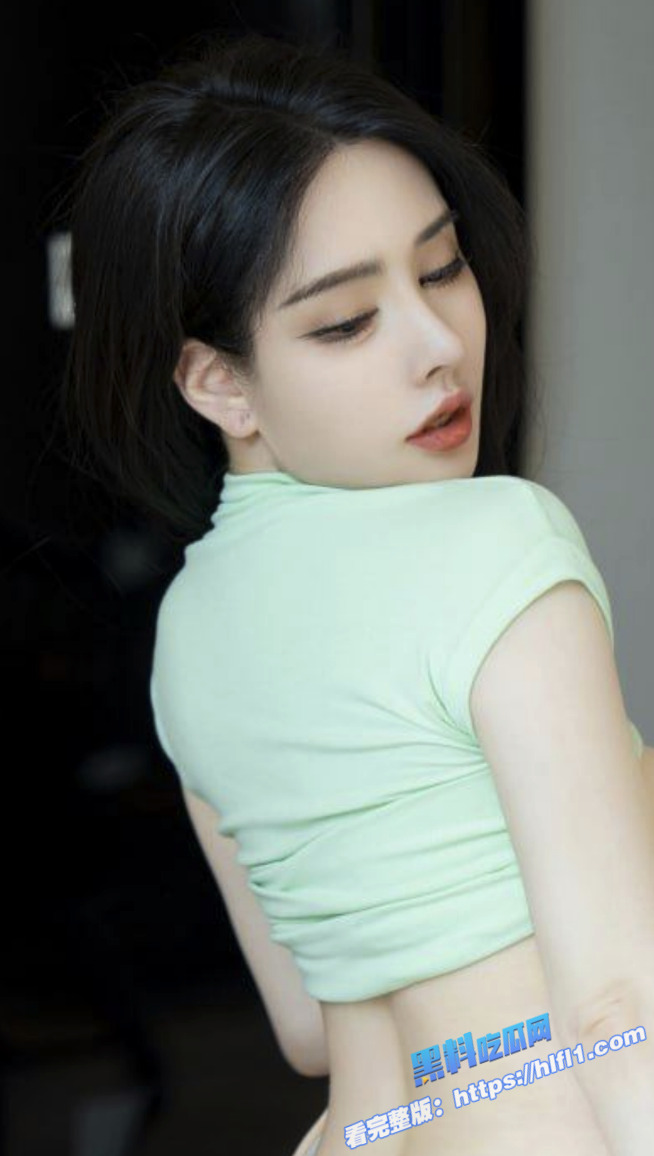 秀人网模特 潘娇娇 售价1200元重磅福利 超级大奶子带着乳夹大尺度自慰骚话连篇！1