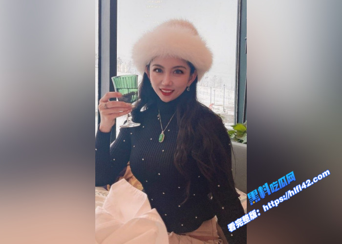 极品身材美艳少妇 和情人约炮吃鸡 不雅视频被曝光 骚母狗在床上被爆操 淫叫不断3 极品身材美艳少妇 和情人约炮吃鸡 不雅视频被曝光 骚母狗在床上被爆操 淫叫不断3