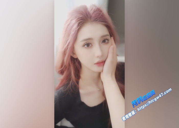 抖音擦边主播奶油米yoo早期福利资源泄密会议室专属诱惑热舞黑丝长腿自慰骚穴令人鼻血直流 图3WH700x500px