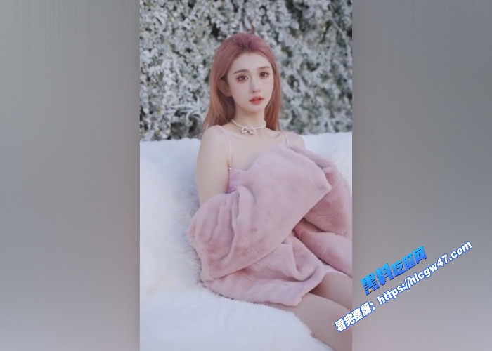 抖音擦边主播奶油米yoo早期福利资源泄密会议室专属诱惑热舞黑丝长腿自慰骚穴令人鼻血直流 图10WH700x500px