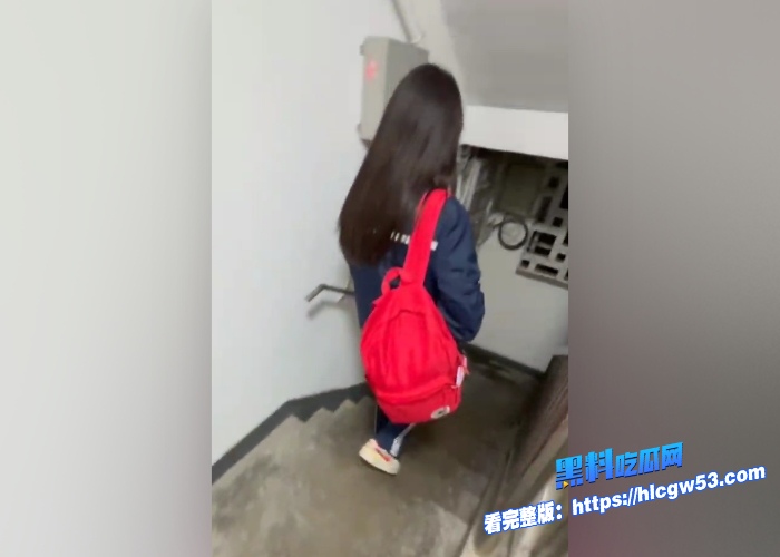 极品可爱女友穿着jk制服来我家撸猫被我无套后入内射掰开粉嫩小穴多次抽搐高潮得此女友身体扛不住呀 图3WH700x500px