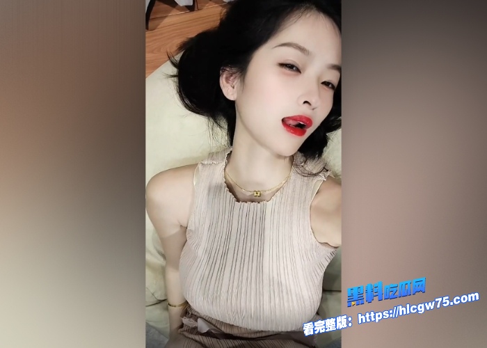 抖音上海极品巨乳网红沪上如烟土豪粉丝刷了两个嘉年华换的大尺度自慰扣逼视频曝光肥臀巨乳诱惑十足 图6 抖音上海极品巨乳网红沪上如烟土豪粉丝刷了两个嘉年华换的大尺度自慰扣逼视频曝光肥臀巨乳诱惑十足 图6
