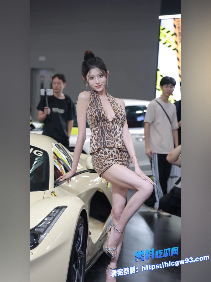 深圳车展模特为求上位镜前跪舔吃屌8 深圳车展模特为求上位镜前跪舔吃屌8