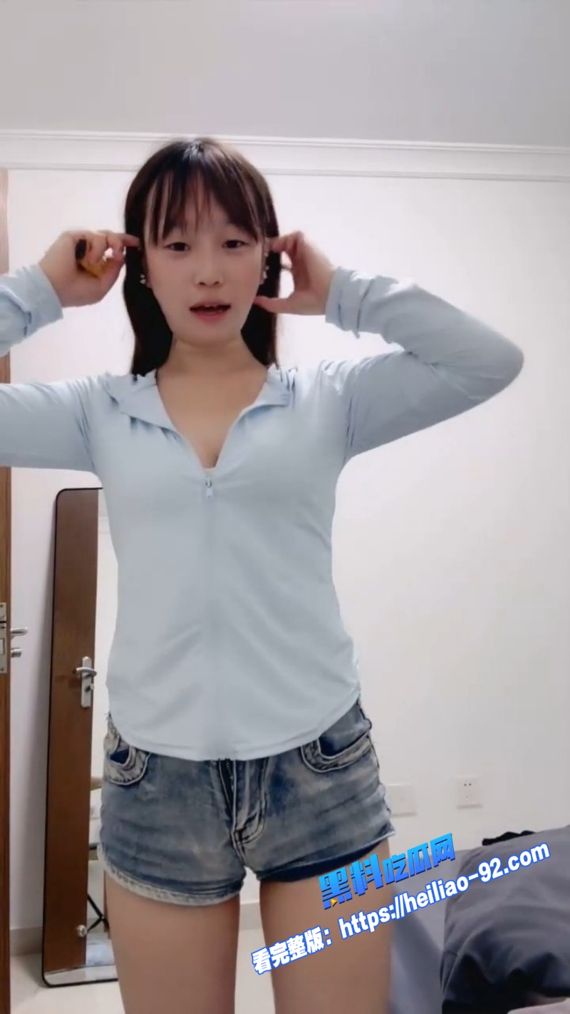 抖音网黄土豆泥07年童颜巨乳嫩妹直播露逼卖骚粉丝为一睹白虎骚逼怒刷大跑车3