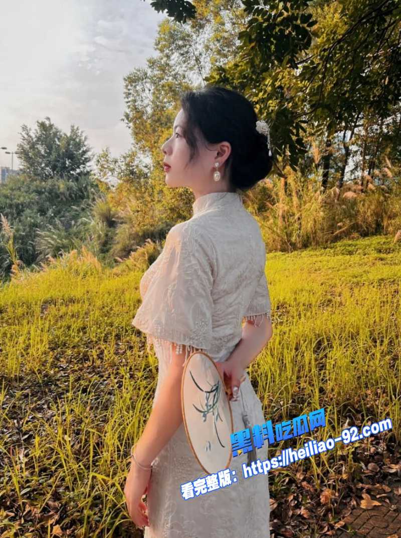 姐弟乱伦趁母不在厕所暗度陈仓姐姐惨遭疯狂后入蹂躏各种姿势都被干到腿软4 姐弟乱伦趁母不在厕所暗度陈仓姐姐惨遭疯狂后入蹂躏各种姿势都被干到腿软4