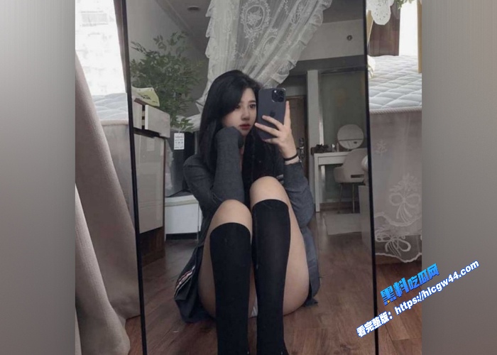 长沙某KTV点的坐台妹 充卡5W直接拿下 如此极品的坐台妹真不多见 当天晚上就带走爆操活非常好 图3WH700x500px 长沙某KTV点的坐台妹 充卡5W直接拿下 如此极品的坐台妹真不多见 当天晚上就带走爆操活非常好 图3WH700x500px