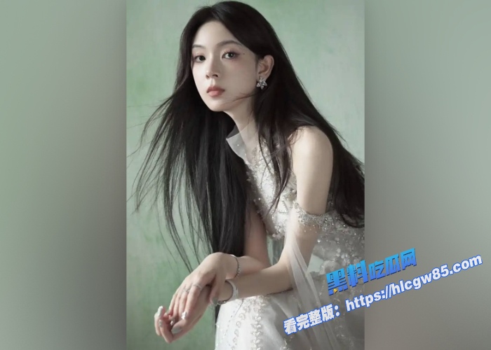 AI明星换脸陈瑶甜盐系灵动美少女，化身人妻在豪华的卧室里，传来阵阵销魂蚀骨的呻吟4
