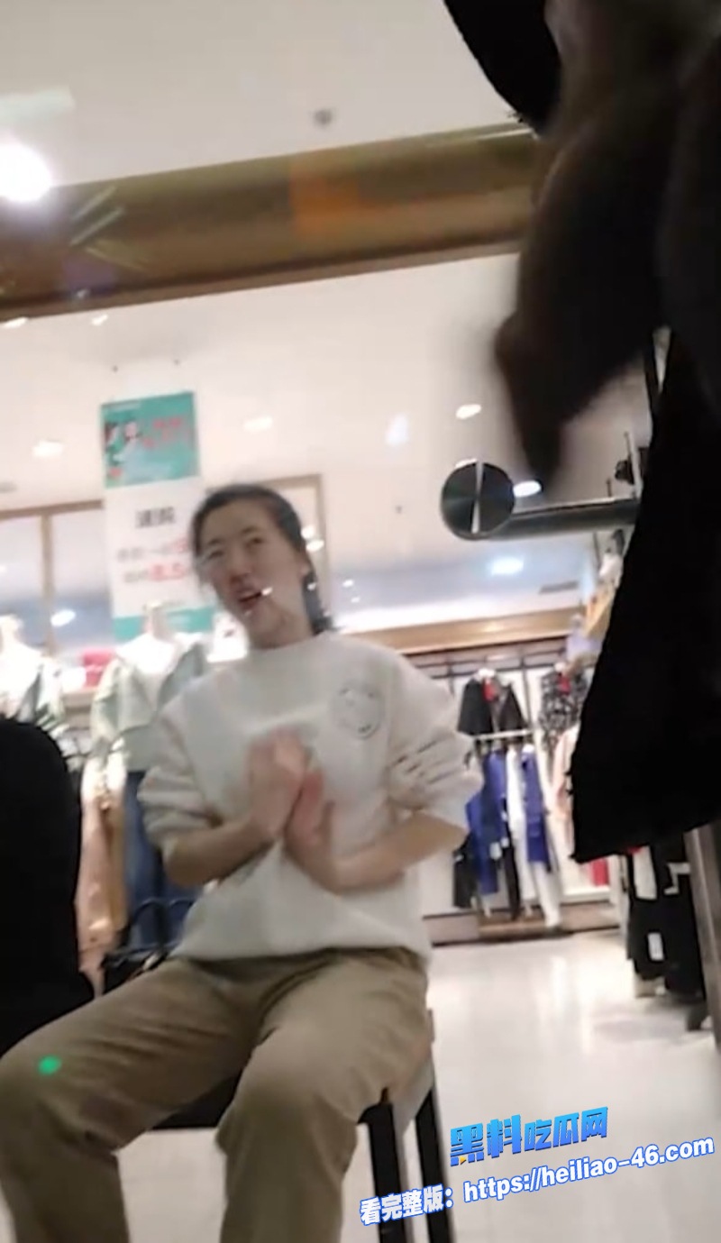变态来袭注意回避黑虎街射在商场蛋糕店和公交车站对着各种美女疯狂打飞机7