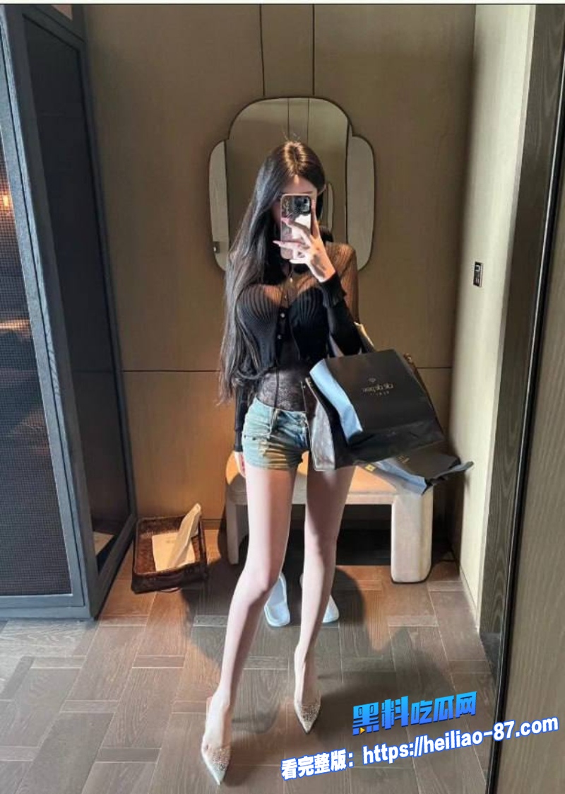 反差女神一只顶美11 反差女神一只顶美11