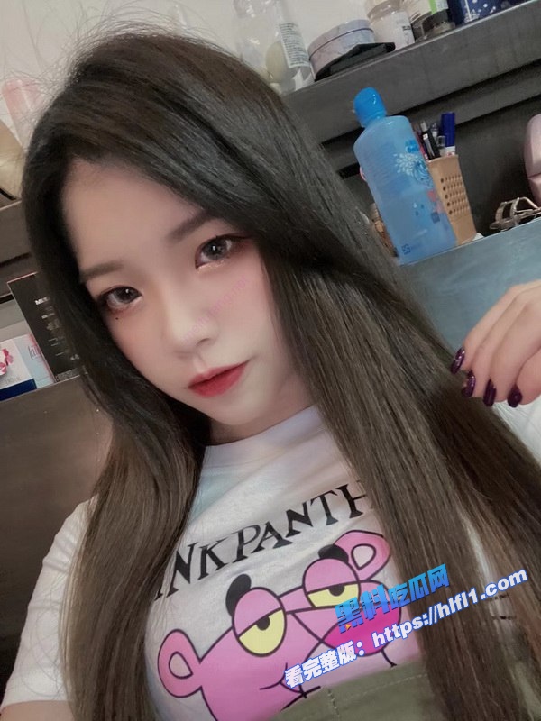 台湾 直播卖飞机杯小妹 性感蕾丝睡衣 学生制服高潮喷水 买你的杯子能干你一炮吗？1