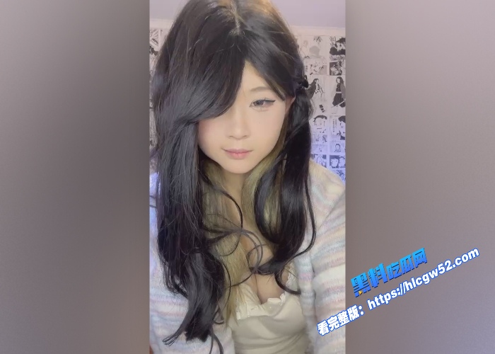 推特极品萝莉眼镜妹羊咩咩最新高价福利合集流出脸B同框自慰反差大秀裸舞纯纯骚母狗一条 图1WH700x500px