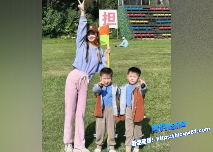 广西梧州已婚人妻罗露珠出轨偷情视频曝光跪地露脸舔吸大鸡吧情趣黑丝渔网内衣被疯狂后入操的嗷嗷叫 图3 广西梧州已婚人妻罗露珠出轨偷情视频曝光跪地露脸舔吸大鸡吧情趣黑丝渔网内衣被疯狂后入操的嗷嗷叫 图3