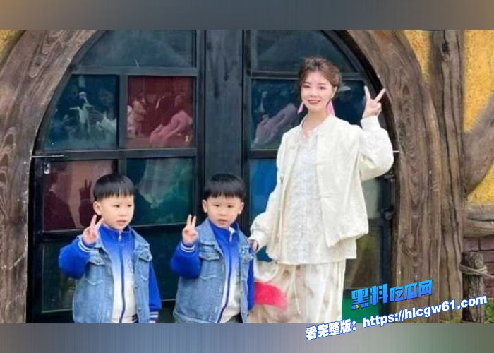 广西梧州已婚人妻罗露珠出轨偷情视频曝光跪地露脸舔吸大鸡吧情趣黑丝渔网内衣被疯狂后入操的嗷嗷叫 图5 广西梧州已婚人妻罗露珠出轨偷情视频曝光跪地露脸舔吸大鸡吧情趣黑丝渔网内衣被疯狂后入操的嗷嗷叫 图5