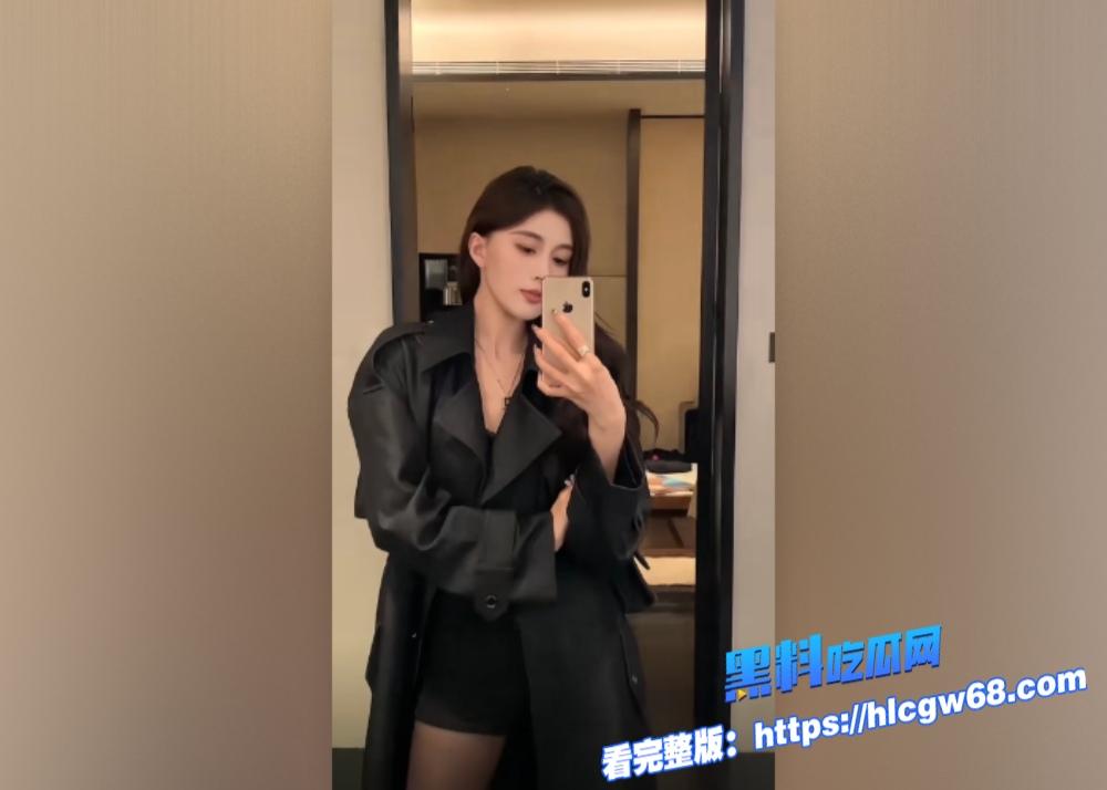 苏州大学生母狗 王怡雯 被金主调教视频泄密 酒点房间门口跪迎主人 崛起丰满肥臀等待大鸡吧插入图2 苏州大学生母狗 王怡雯 被金主调教视频泄密 酒点房间门口跪迎主人 崛起丰满肥臀等待大鸡吧插入图2