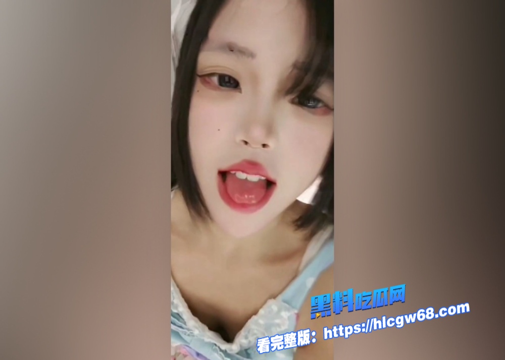 美女裸聊一对一视频大曝光 极品双马尾萝莉,对着屏幕脱下内裤用嘴叼着内裤勾引金主爸爸,掰开骚穴若隐若现好叫床声听着鸡儿梆硬图1 美女裸聊一对一视频大曝光 极品双马尾萝莉,对着屏幕脱下内裤用嘴叼着内裤勾引金主爸爸,掰开骚穴若隐若现好叫床声听着鸡儿梆硬图1