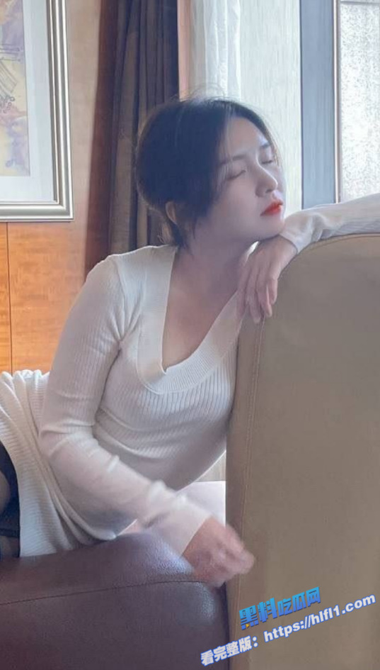河北师大校花 刘楠 不雅视频流出 性感蜜桃臀遭学长后入爆操 口交反差迷人！4