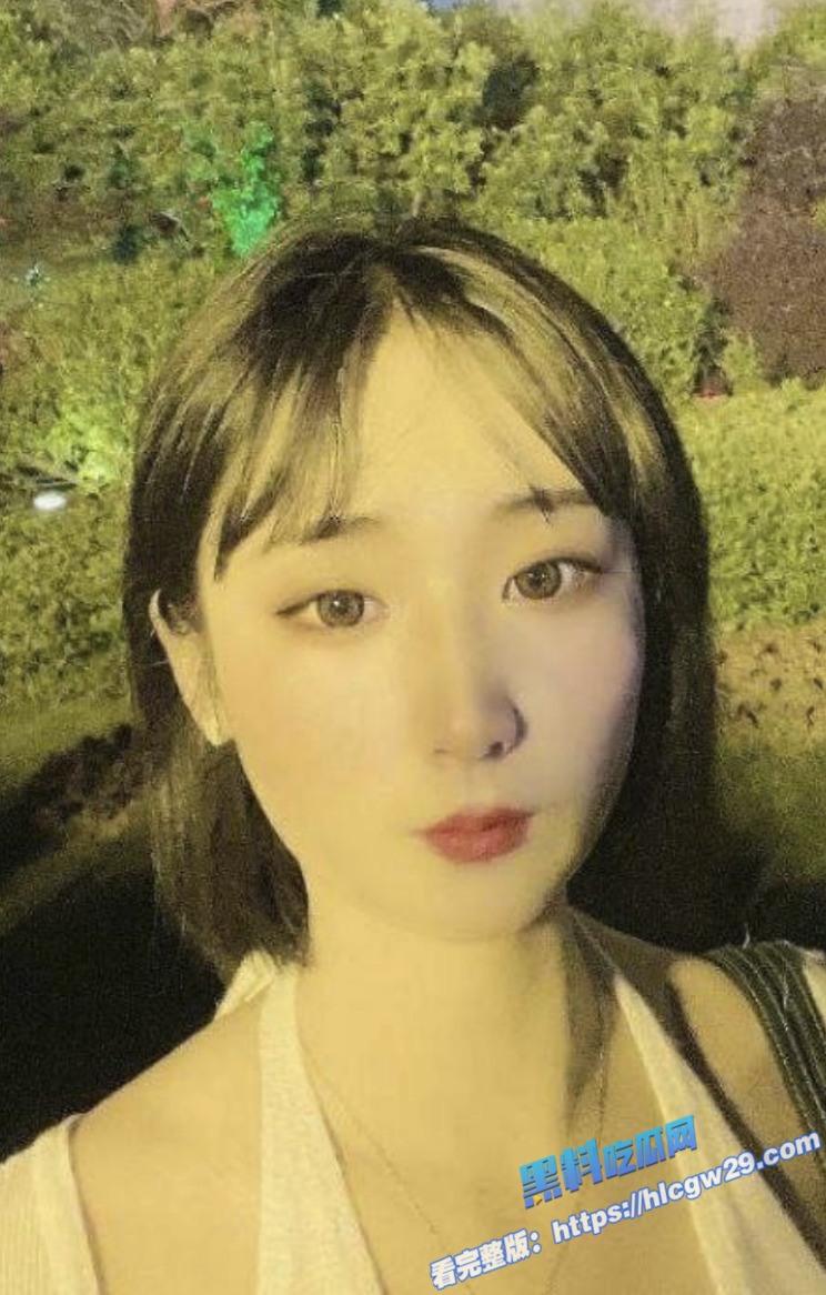 推特高颜值少妇 苗芳芳 被金主爸爸调教成母狗 做爱视频流出！3