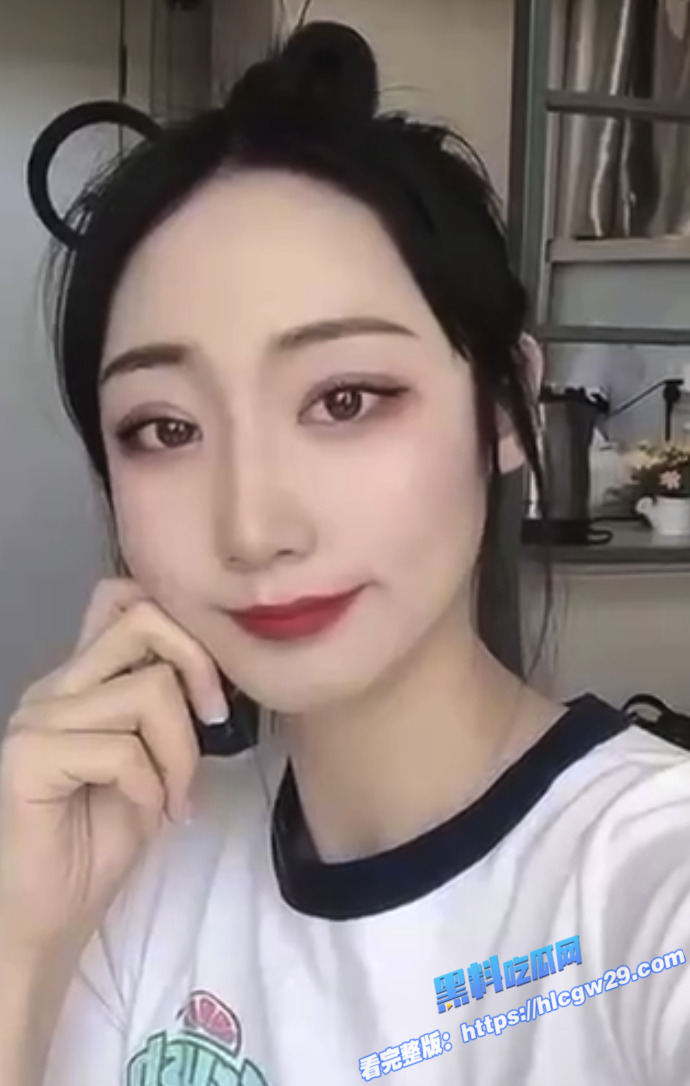 推特高颜值少妇 苗芳芳 被金主爸爸调教成母狗 做爱视频流出！6