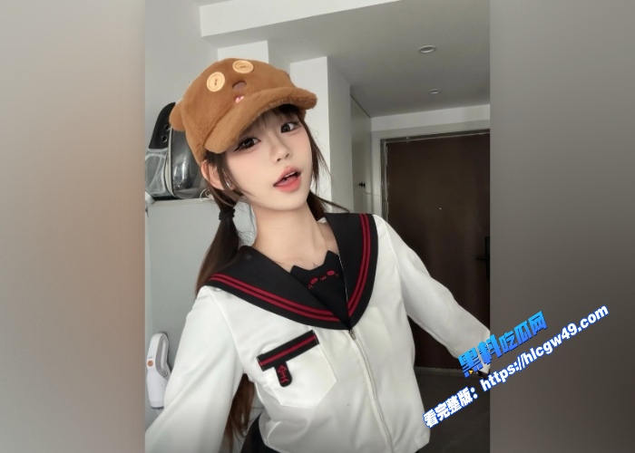 抖音小网红小姜姜榜一定制全裸调教视频曝光童颜巨乳白虎美鲍掰开骚穴特写镜头诱惑力十足 图4WH700x500px