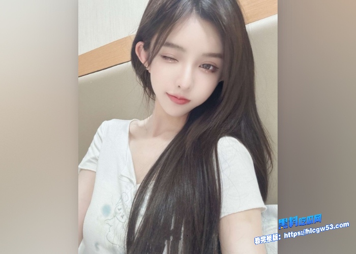 苏州女神校花反差婊,与富二代男友性爱视频流出,甘心带上狗链做母狗,下面骚水充足图2.jpg 苏州女神校花反差婊,与富二代男友性爱视频流出,甘心带上狗链做母狗,下面骚水充足图2.jpg