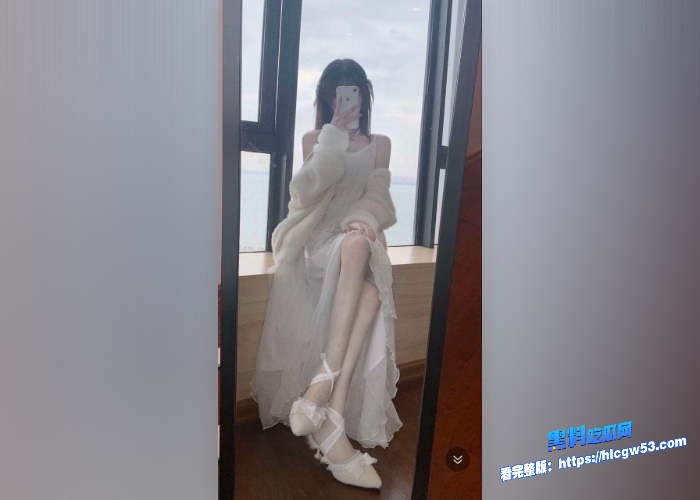 苏州女神校花反差婊,与富二代男友性爱视频流出,甘心带上狗链做母狗,下面骚水充足图3.jpg 苏州女神校花反差婊,与富二代男友性爱视频流出,甘心带上狗链做母狗,下面骚水充足图3.jpg