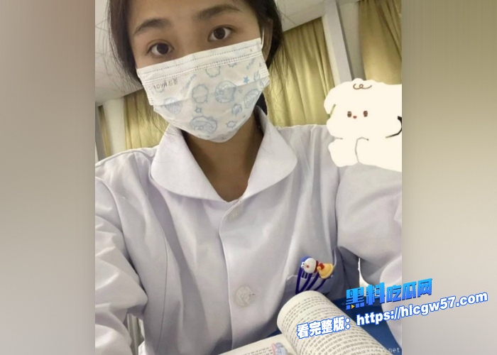 卫校毕业高颜值大眼睛护士小姐姐兼职外围私拍流出线下约炮金主被调教啪啪长得好看身材无敌高质量泄密露脸 图3